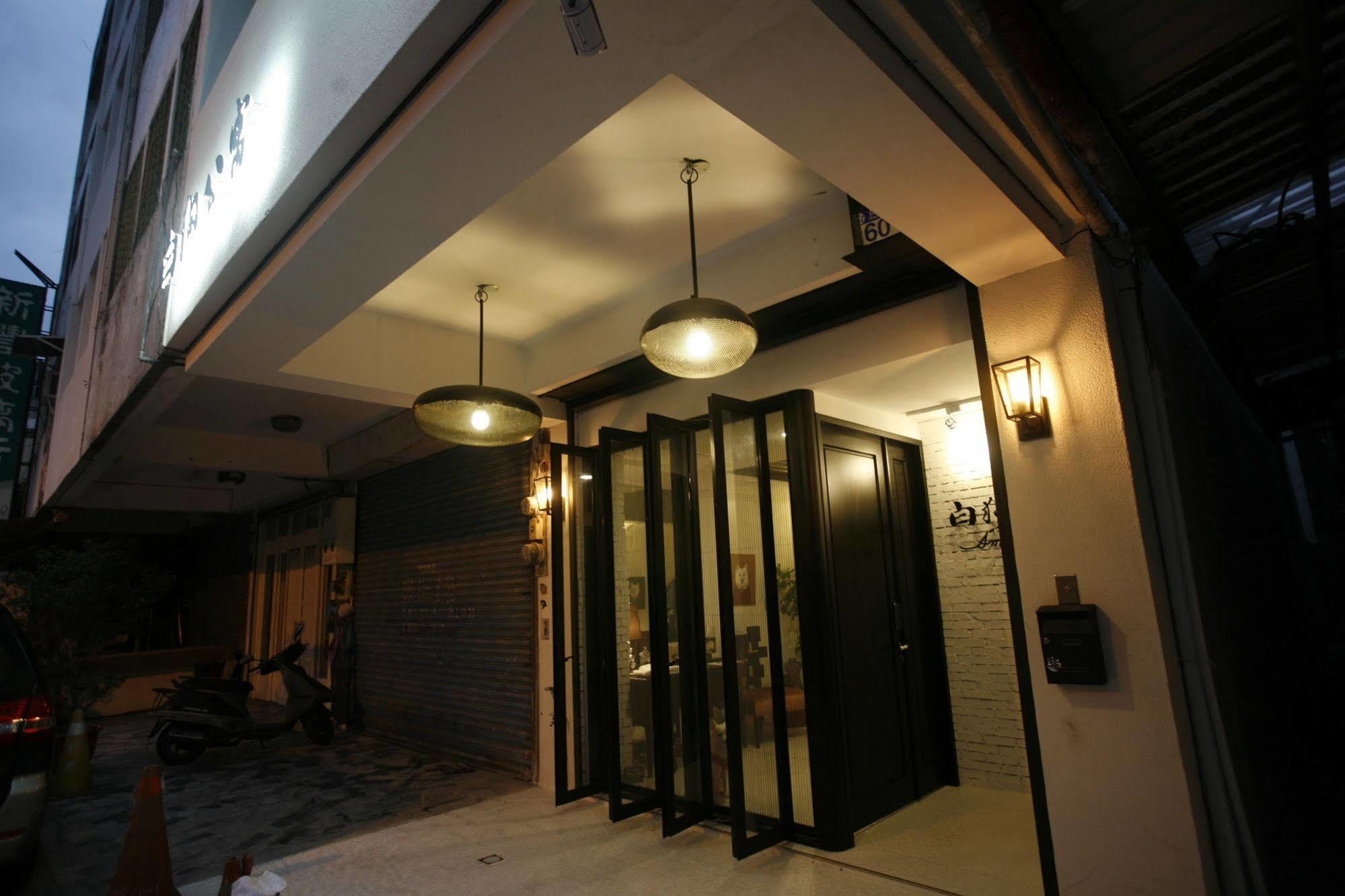 白狗公寓amo B&B市區金三角 東大門夜市 Kota Hualien Bagian luar foto