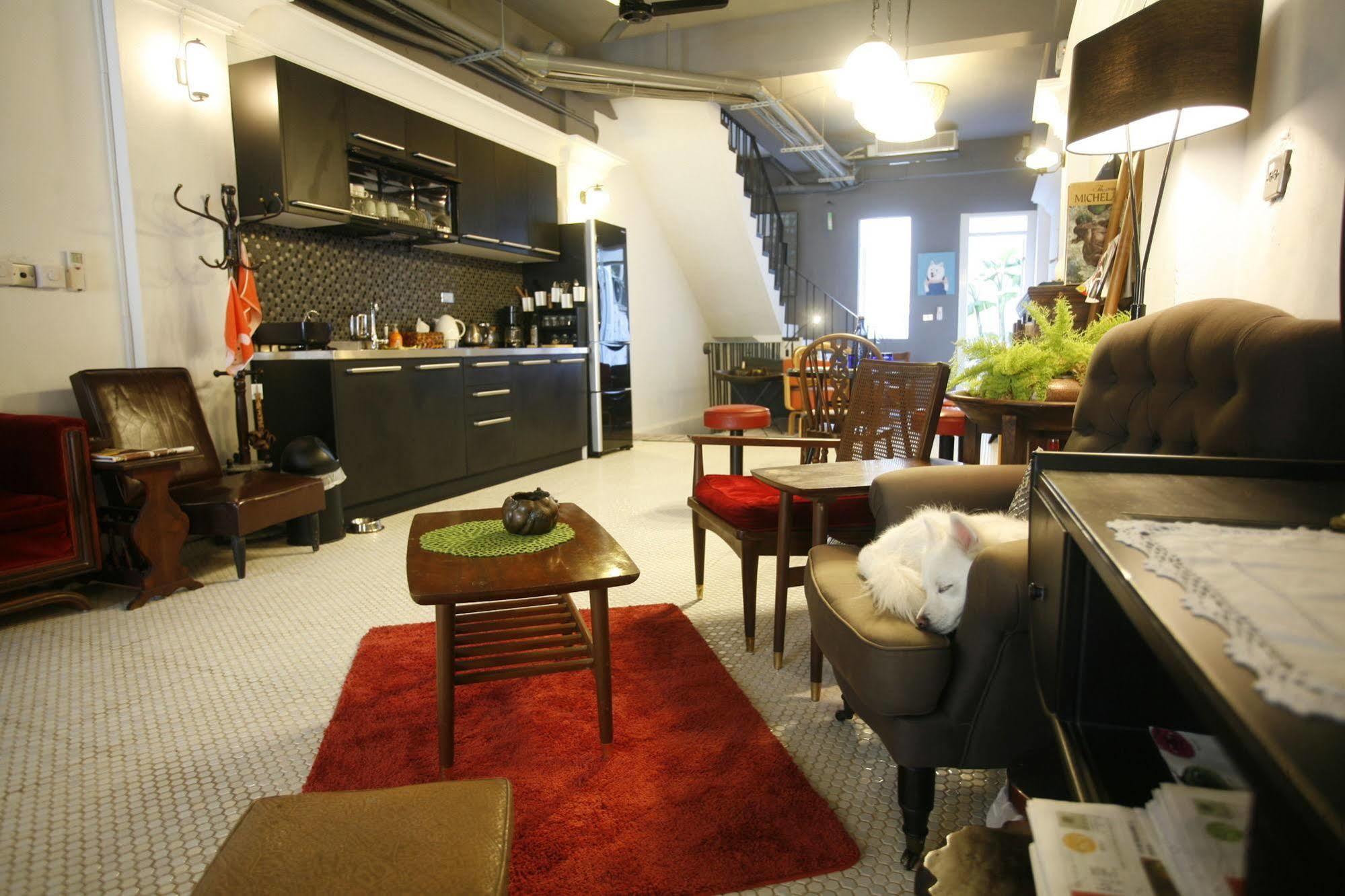 白狗公寓amo B&B市區金三角 東大門夜市 Kota Hualien Bagian luar foto
